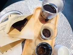 热手冲-Au Cafe&Roastery(华侨城店)