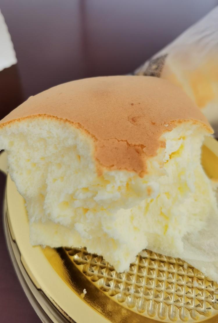 味多美(民岳家园店)-"好久没吃的天使乳酪蛋糕,原来都是很大只一.