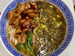 大肠面加咸菜毛豆-沪西老弄堂面馆(定西路店)