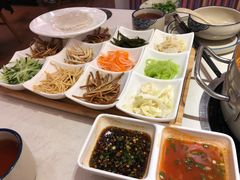 贵阳丝娃娃-苗乡楼·酸汤鱼·贵州菜(成都悠方店)