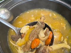 菌汤-菌乡缘·野生菌蒸汽鱼火锅(江边夜市店)