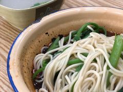 -张记奔吃小面