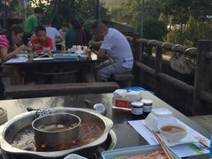 -楠柏弯休闲山庄(梨花溪店)