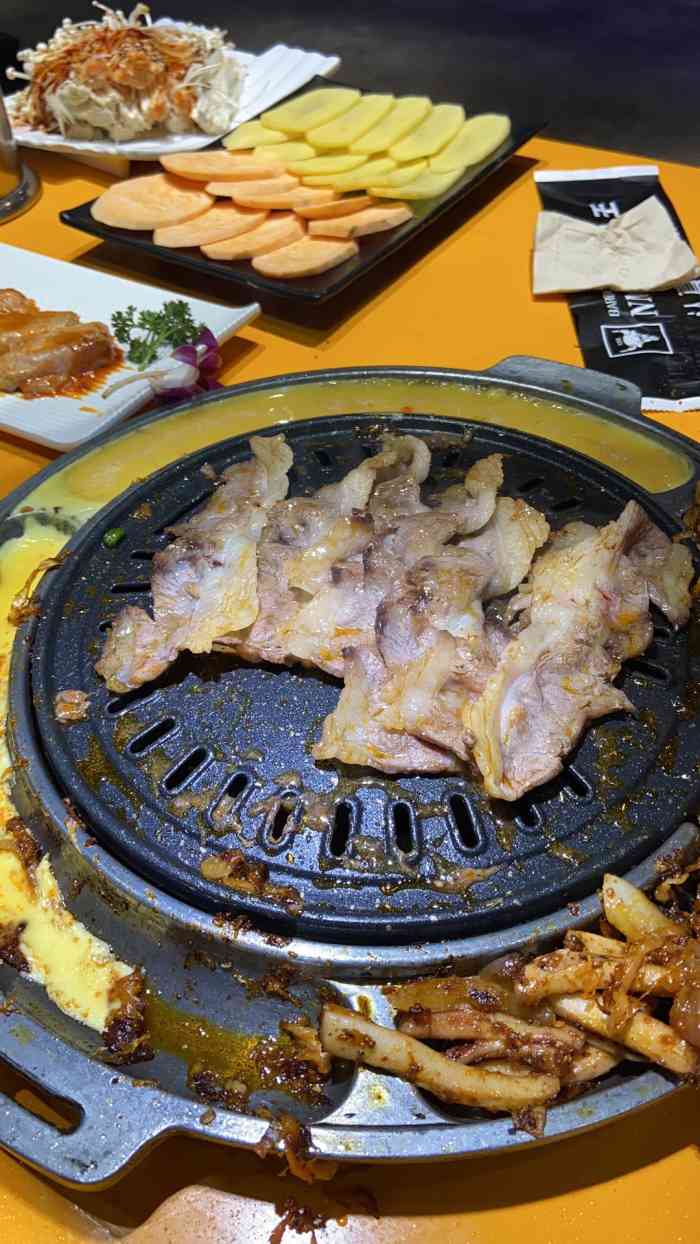 牛魔王烤肉餐吧(铁北路店)-"只是路过整个榆树地区装修风格都很好 .