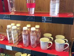 零售区-星巴克臻选(莘庄仲盛店)