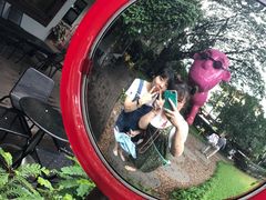 -莓园冰淇淋店