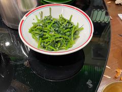 -川流不息·地道川菜·小龙虾(新松江路店)