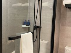 -汉庭(上海虹桥机场新店)