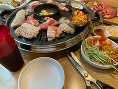 -江南猪肉商会无限续吃(弘大店)
