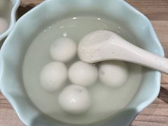 芝麻汤圆-咬不得高祖生煎·简餐(金逸影城店)