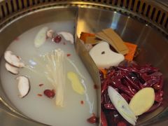 -欠火锅·水牛毛肚·团建聚餐·生日宴(何山路店)
