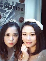 -现代经典婚纱摄影