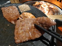 -山川小町·极番烧肉(新地假日广场店)