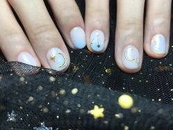 -一笔绣狂草美甲坊