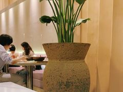 -香港百合居(LCM置汇旭辉广场店)