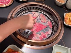 -梨花甄选自助烤肉(小寨原力场店)