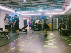 -简·无界健身工作室·运动康复·体态(石厦店)