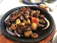 -八府香鸭·啫啫煲(华山路店)