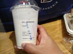 -巴黎贝甜(大宁国际商业广场店)