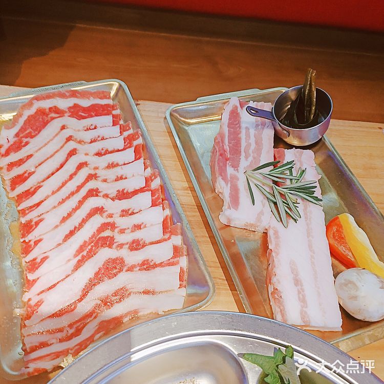 🔥选牛侠烤活鳗鱼炭火烤肉，绝对好吃到爆炸！穿越味蕾的盛宴！