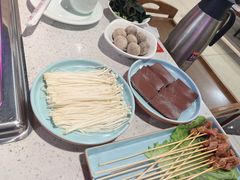 -十三幺山野火锅(市府路店)