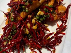 -阿瓦山寨·湘菜现炒·剁椒鱼头王(咸阳总店)