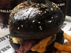 黑猫王牛肉汉堡-shark burger·鲨鱼汉堡(交子大道店)