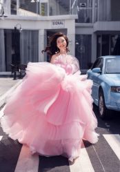 俏皮可爱-巴黎婚纱摄影工作室