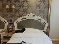 -柏纳酒店(百色市政府恒基广场店)