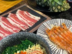 菠萝澤豚六两-极焰·烧肉刺身放题(天河领展广场店)
