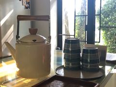 -彳亍咖啡·这里(水湾路店)
