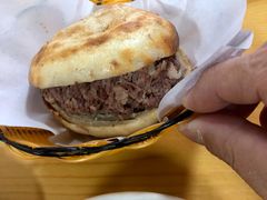 -闫家驴肉火烧(五四店)