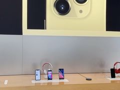 -Apple零售店(华贸购物中心店)