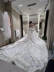 -GRACE KELLY婚纱与礼服(北京店)