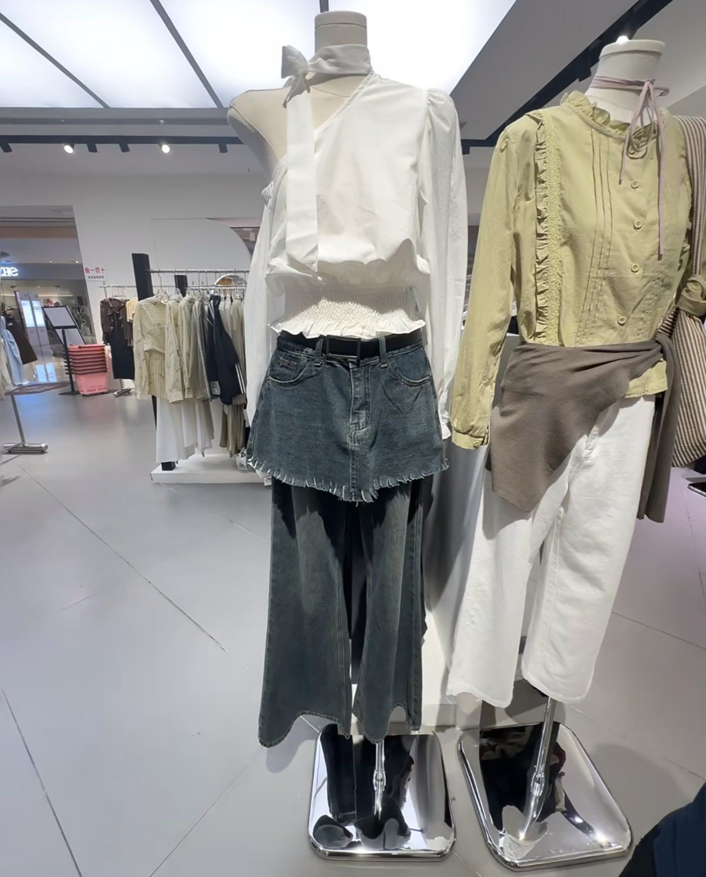 超现代女装