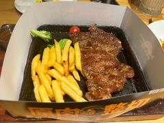 -菲滋意式餐厅(海宁银泰城店)