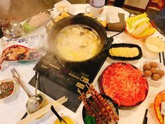 -鲜入围煮花胶鸡海鲜火锅