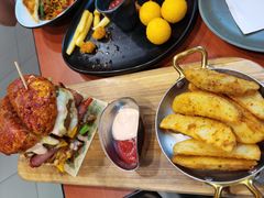 双蛋指椒牛肉汉堡-魏斯理汉堡(西安沣东吾悦店)