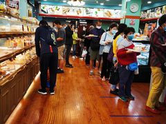面包甜点陈列柜-新侨三宝乐面包店(崇文门店)