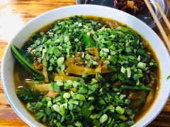 -越洋肖氏老米线(杨家坪店)