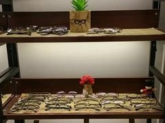 -肆兮眼镜·蔡司·徕卡战略合作店(大坪店)