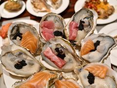-广州万富希尔顿酒店·感趣自助餐厅·金秋蟹宴生蚝海鲜刺身