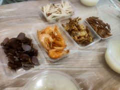 -蓝精灵饺子店