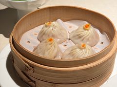 活拆蟹黄小笼包-成隆行·蟹王府(九江路店)