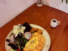 火腿芝士欧姆蛋配烤土豆沙拉-Ginko银子(青龙街店)