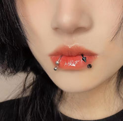 -AI艾耳·专业手工耳洞·穿孔美学馆