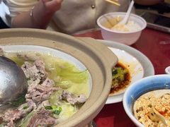 -冯烫烫跷脚牛肉·川菜小馆(武胜西街店)