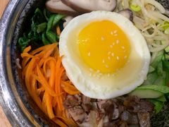 牛肉拌饭-明洞阿姨·韩式酱蟹烤肉·创意料理(三元桥店)