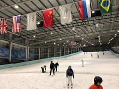 -乔波室内滑雪场