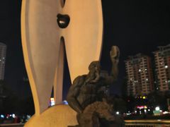 -覃记海鲜美食餐厅